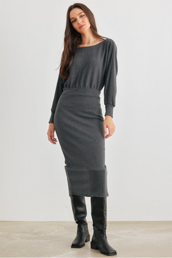 Dark Olive Ribbed Knit Cut-Out Back Long Sleeve Midi Dress /2-2-2